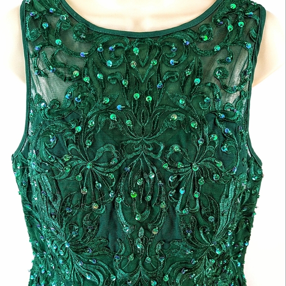 JJ's House green sequined special occasions dress - Picture 4 of 9